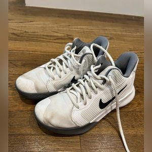 Nike big boy running sneakers